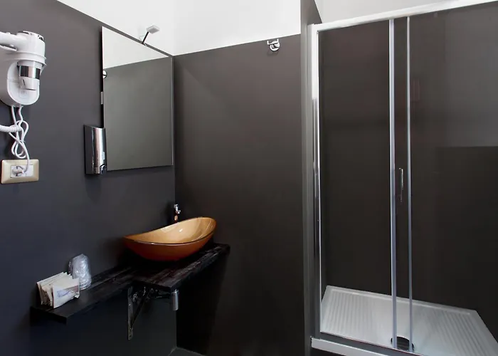 Pensión Secret Rhome 3*