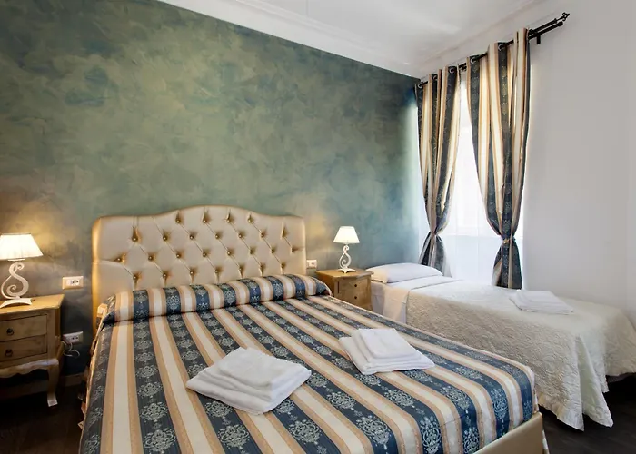 Pensión Secret Rhome 3*